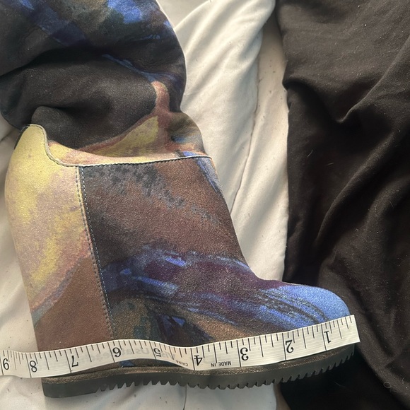 Uggs - Picture 13 of 14